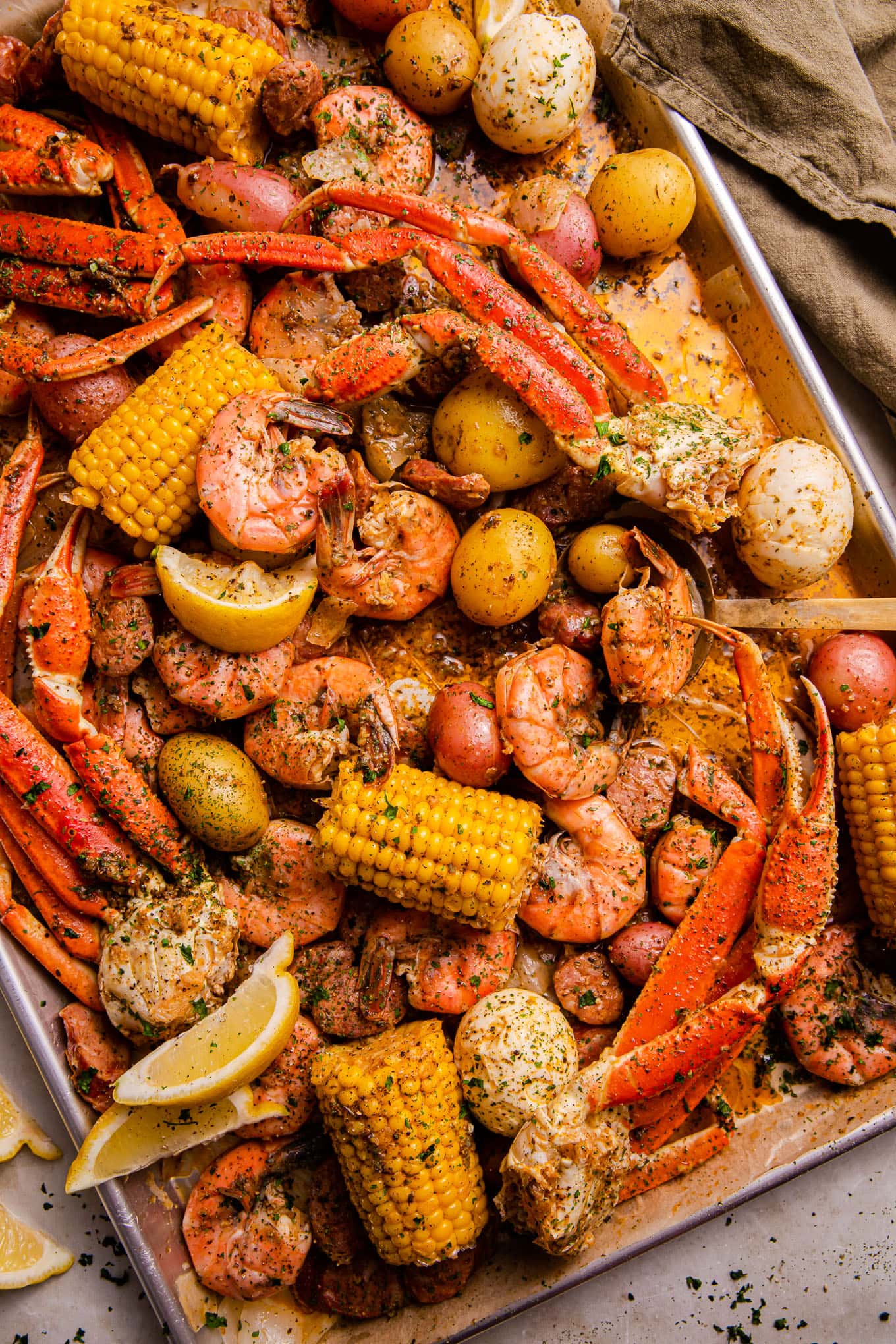Easy Cajun Seafood Boil: Restaurant Flavor with Garlic Butter Sauce